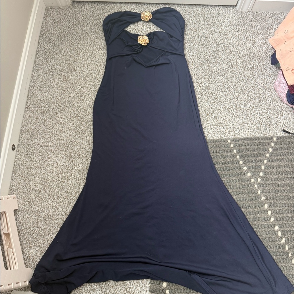 Women’s SHEIN navy blue tight dress with gold flowers